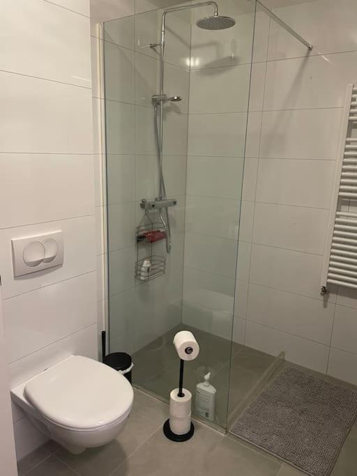 Beautiful Apartment Near Airport Njarthvik Dış mekan fotoğraf
