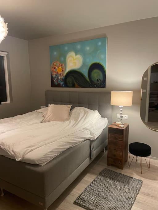 Beautiful Apartment Near Airport Njarthvik Dış mekan fotoğraf